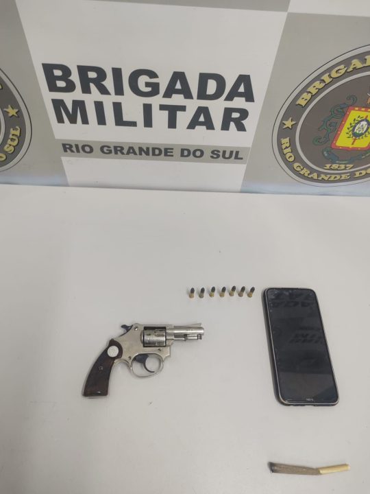 Homem é preso pela Brigada Miliar por porte ilegal de arma de fogo